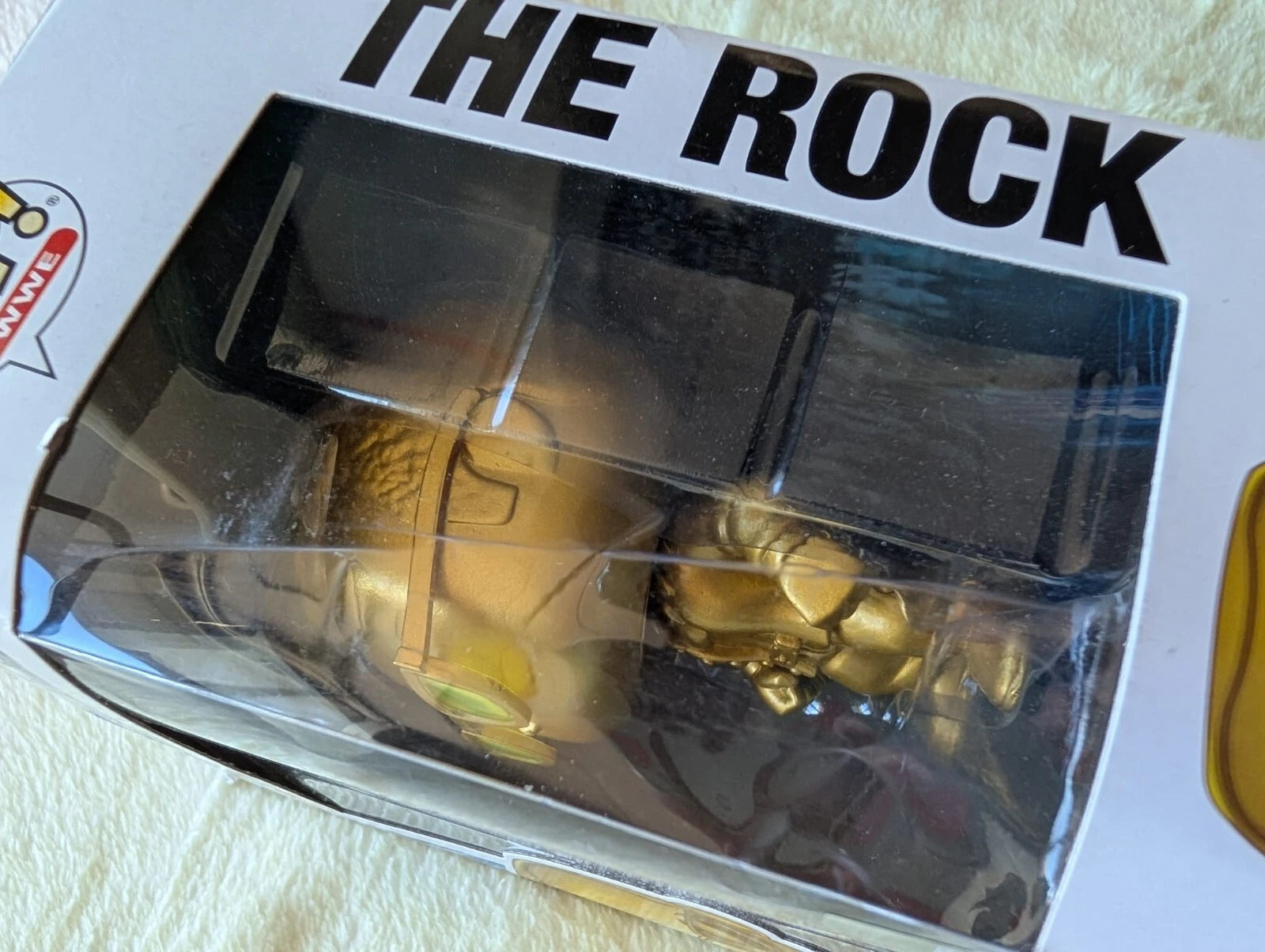 Funko Pop! - #46 WWE Smackdown 20th Anniversary - The Rock (Gold)